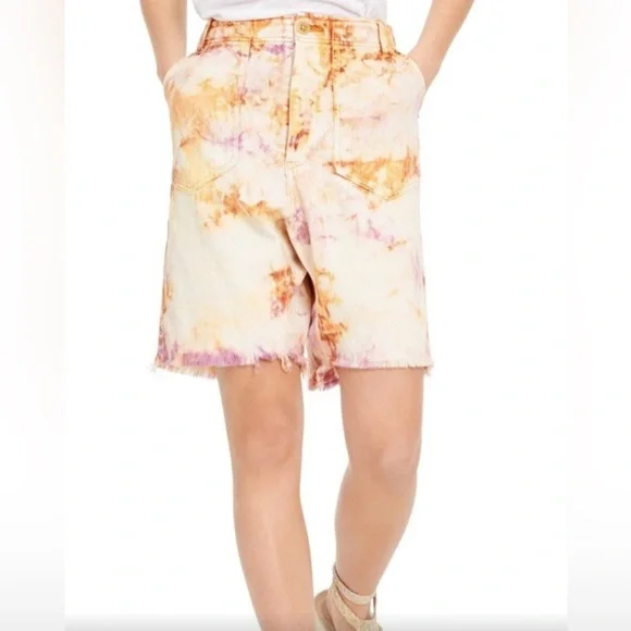 We The Free She's A Legend Orange Apricot Tie-Dye
Bermuda Shorts Size 12 - Picture 2 of 16